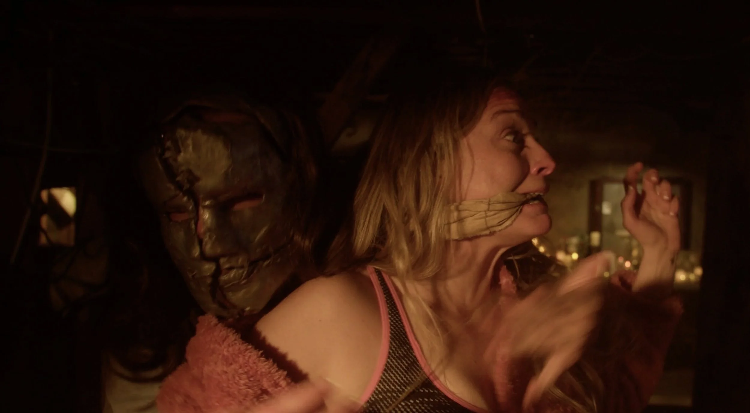 Red band trailer for the horror film horror padded with blood directly until the morning and interview with director Craig Ouellette